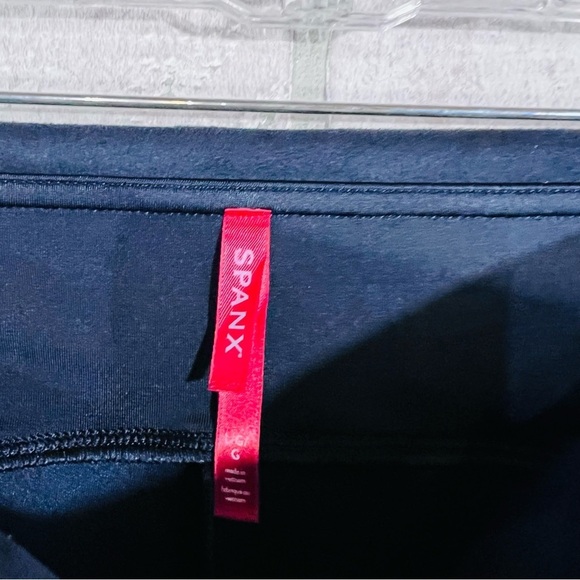 SPANX Faux Suede Leggings in Navy Size L - Picture 7 of 9